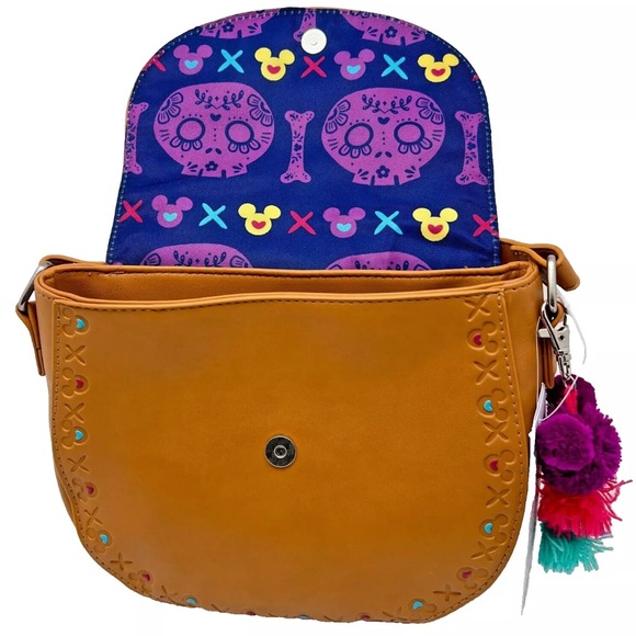 Disney Parks Minnie Mouse Mexico Crossbody Epcot Embossed Handbag Crossbody - Picture 3 of 6